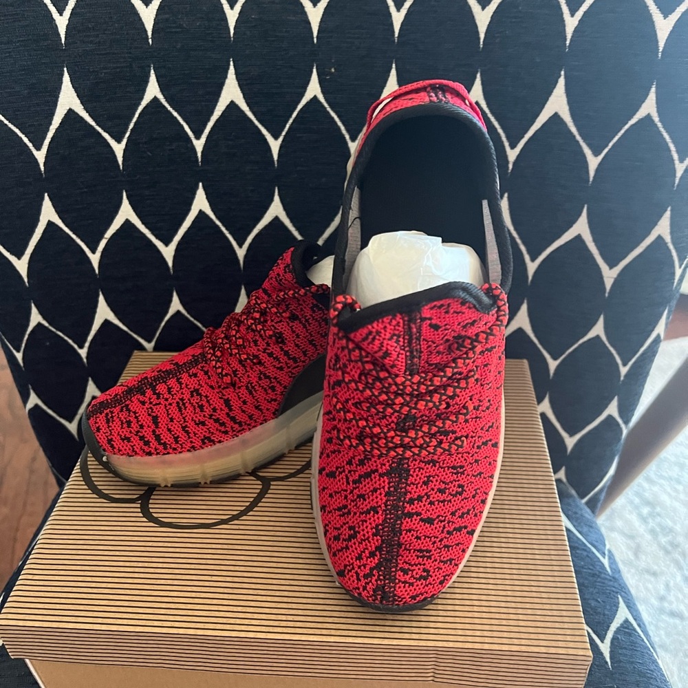 Red Unbranded wheelie light up sneakers